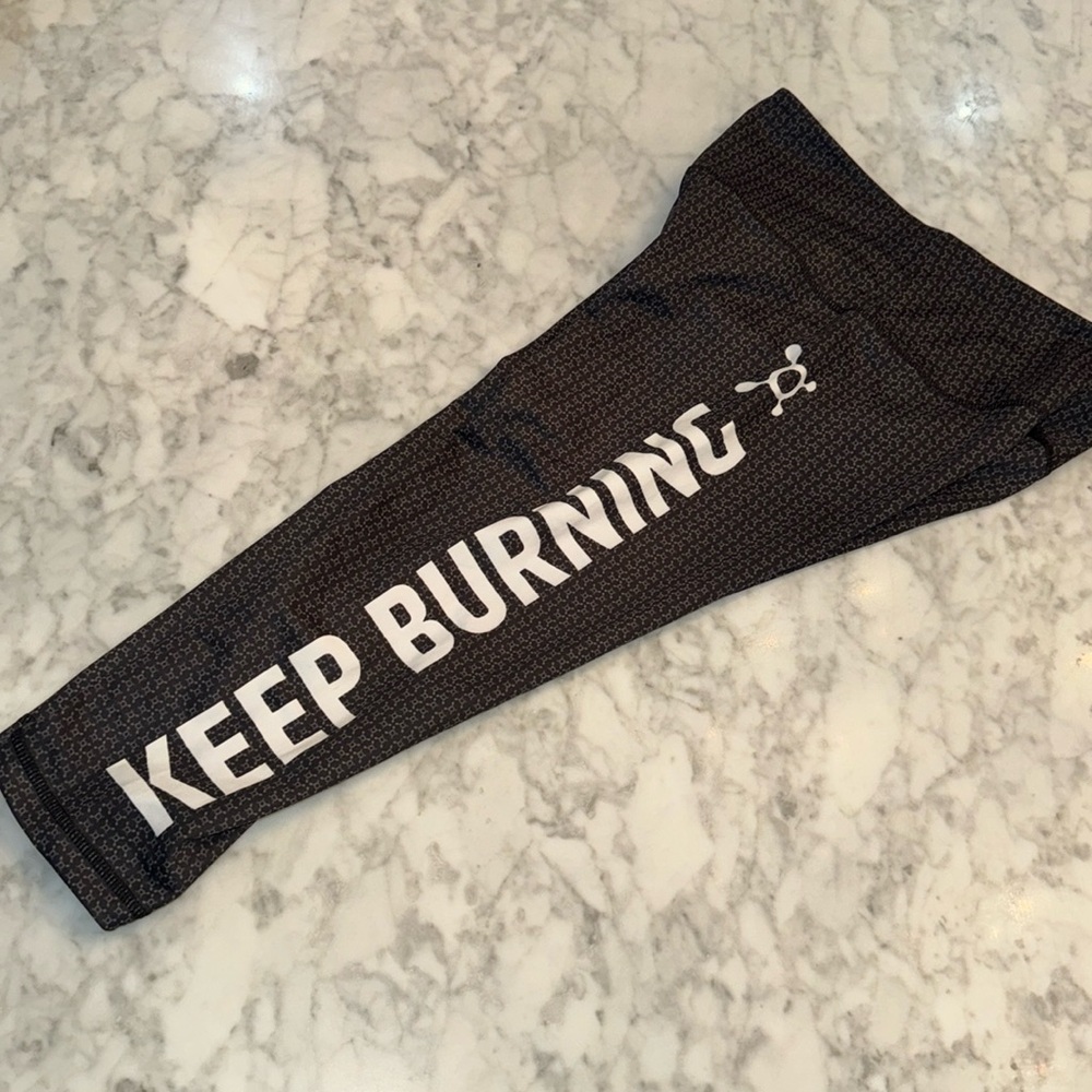 OTF CROP LEGGINGS SMALL